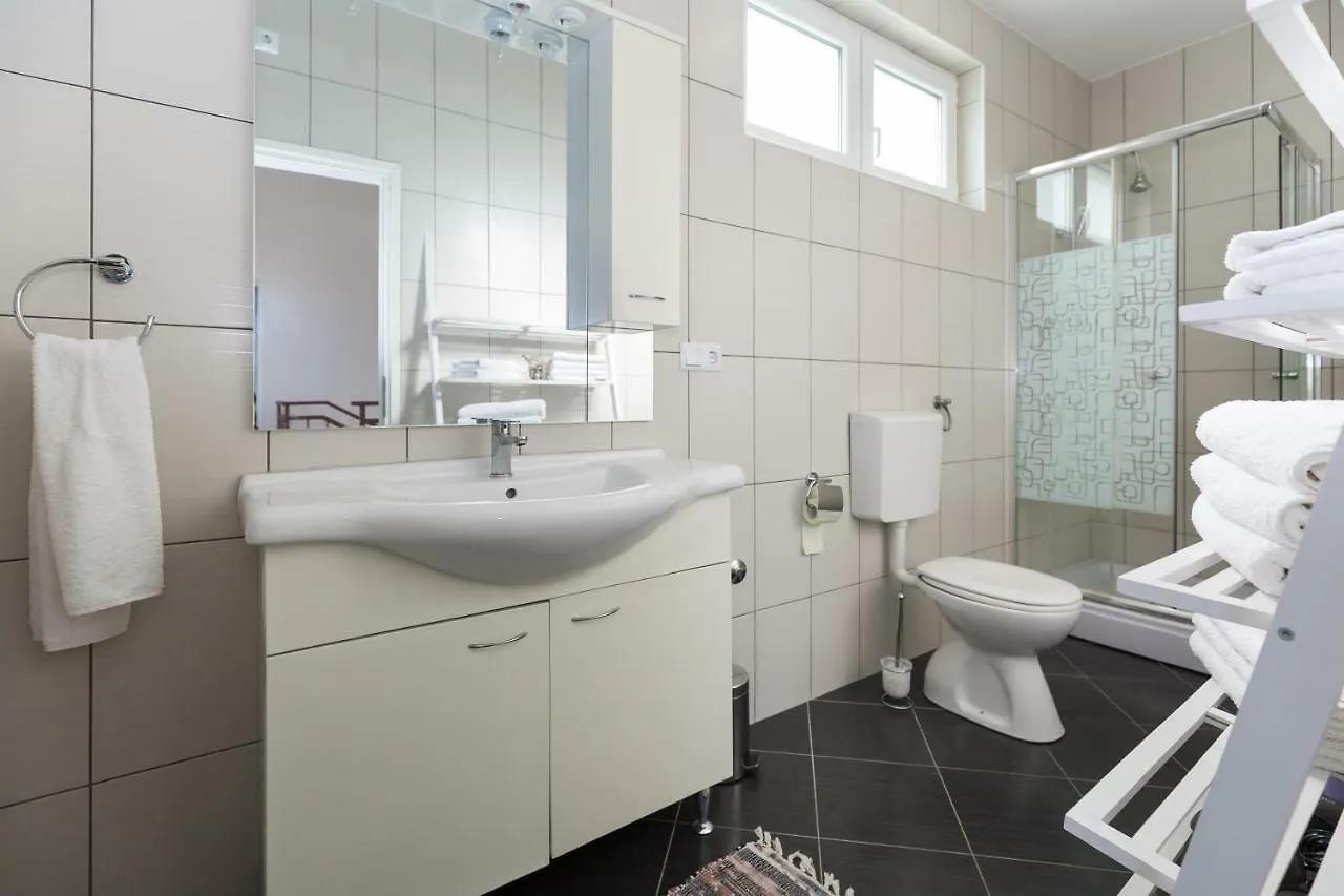 Villa Mathilde Brbinj Holiday home Ugljan