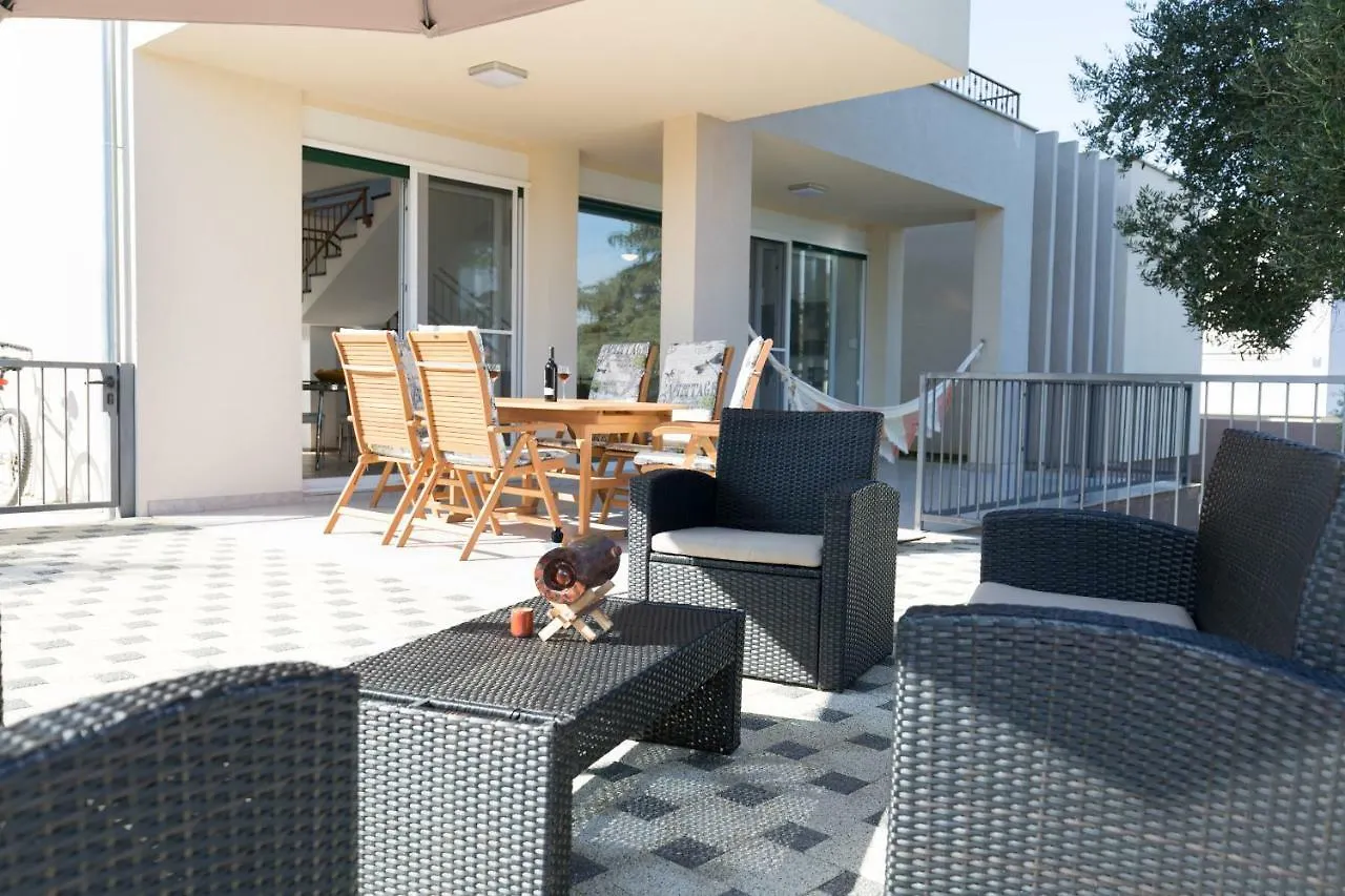 Semesterbostad Villa Mathilde Ugljan Kroatien